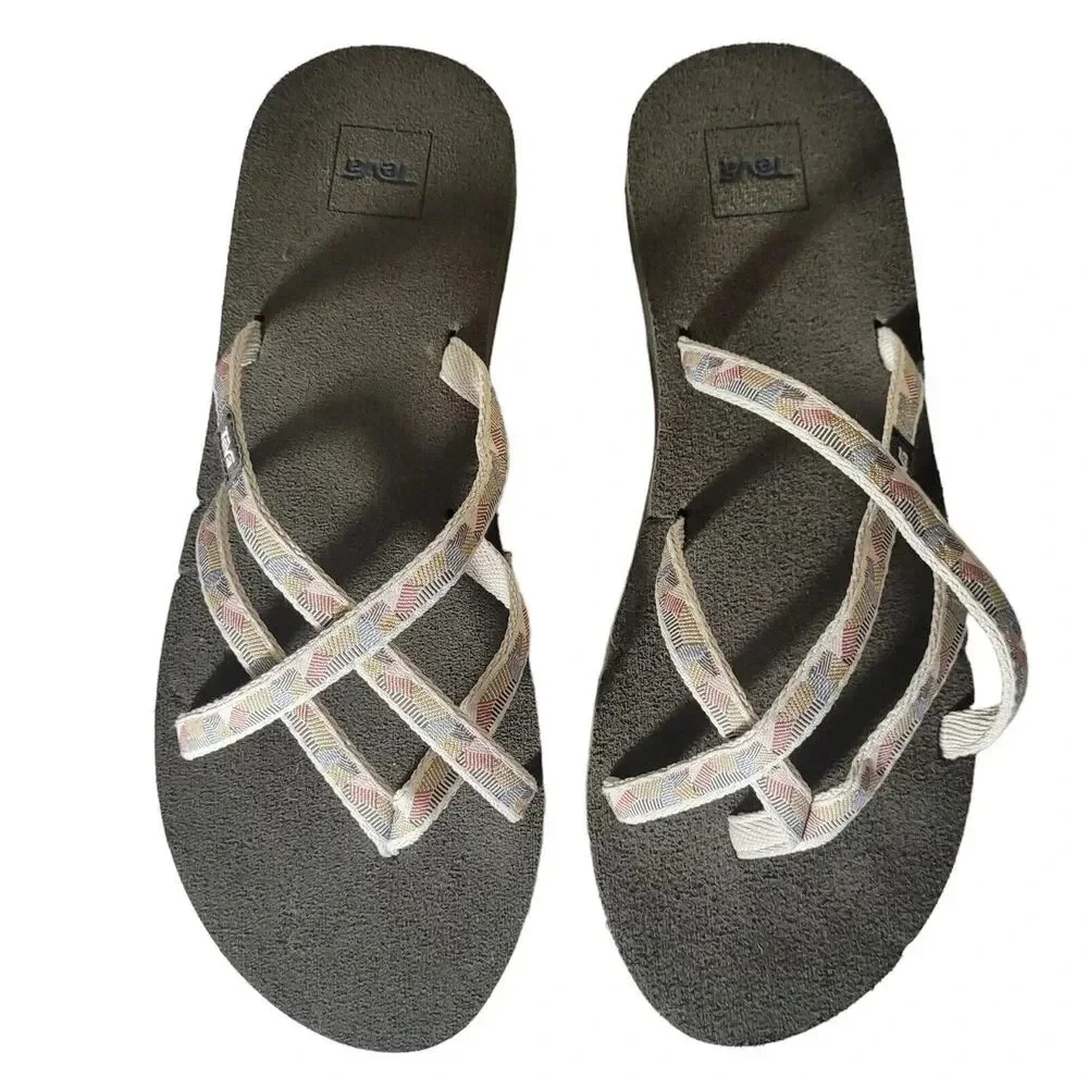Teva Olowahu Sandals Women's‎ Size 11 Flip Flops Thongs Summer Beach Outdoor